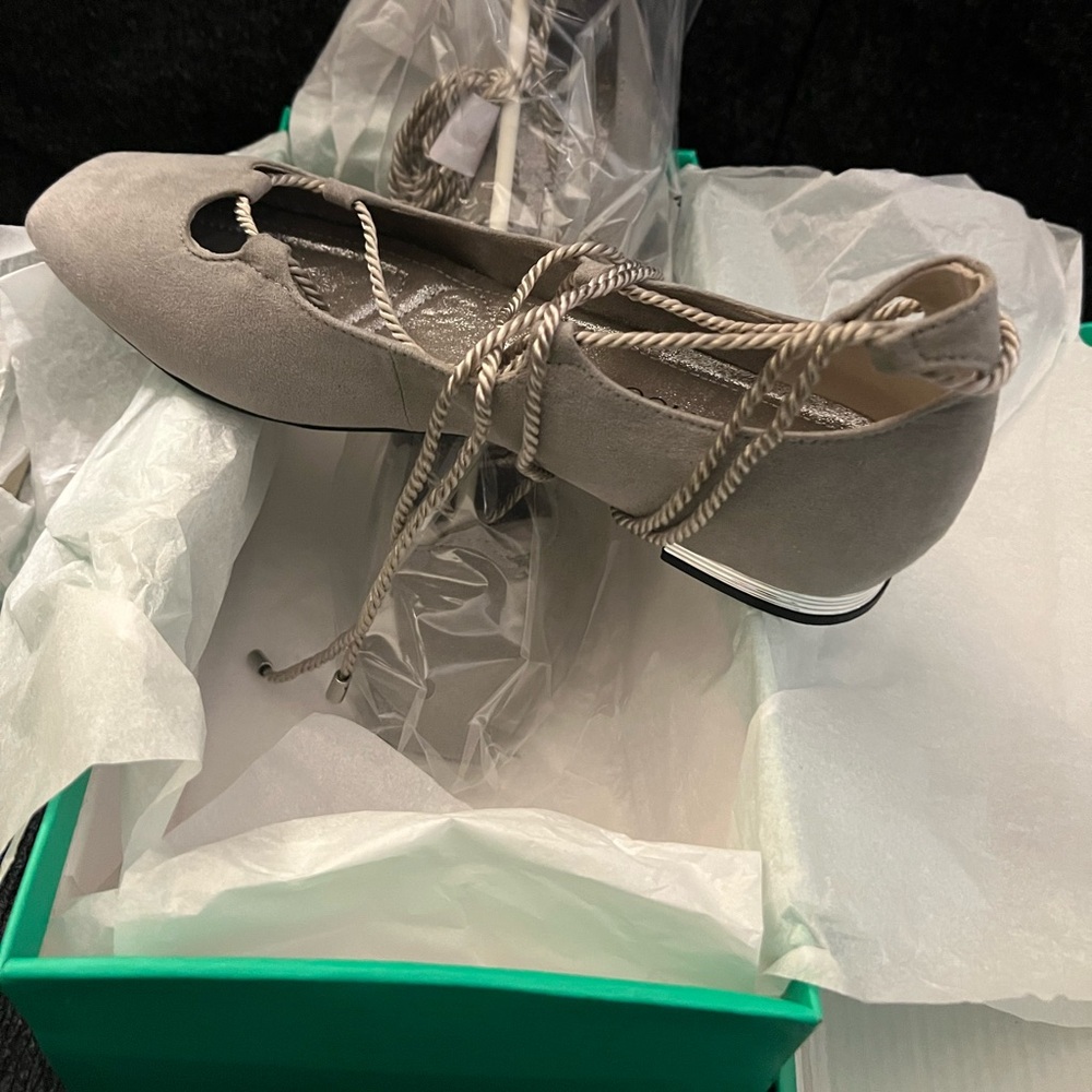 Gray flat ankle tie flats